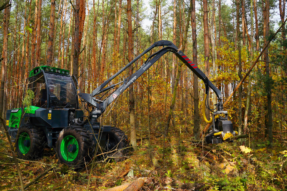 Харвестер Амкодор FH840